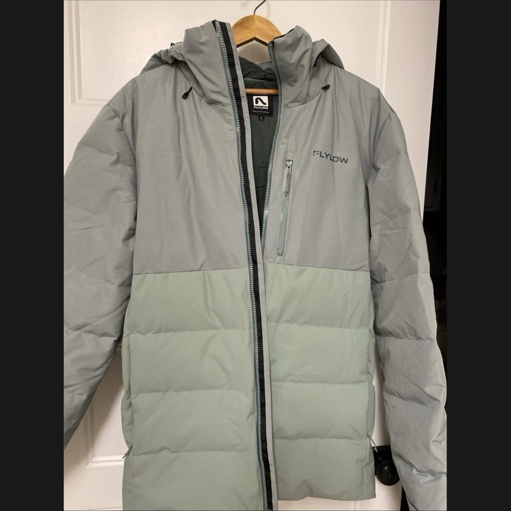 Flylow Men's Puffer Jacket - Light Gray and Sage